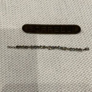 NWT RARE Sorrelli item #315 STUNNING  crystal Bracelet